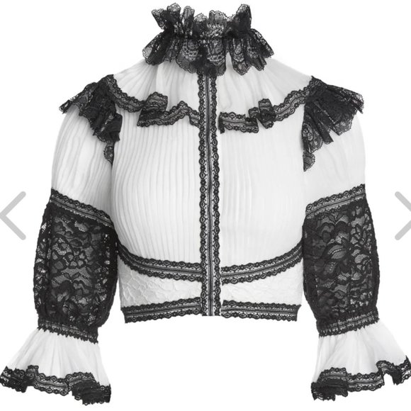 Alice + Olivia Tops - NWOT❣️Alice + Olivia Lace Ruffle Blouse